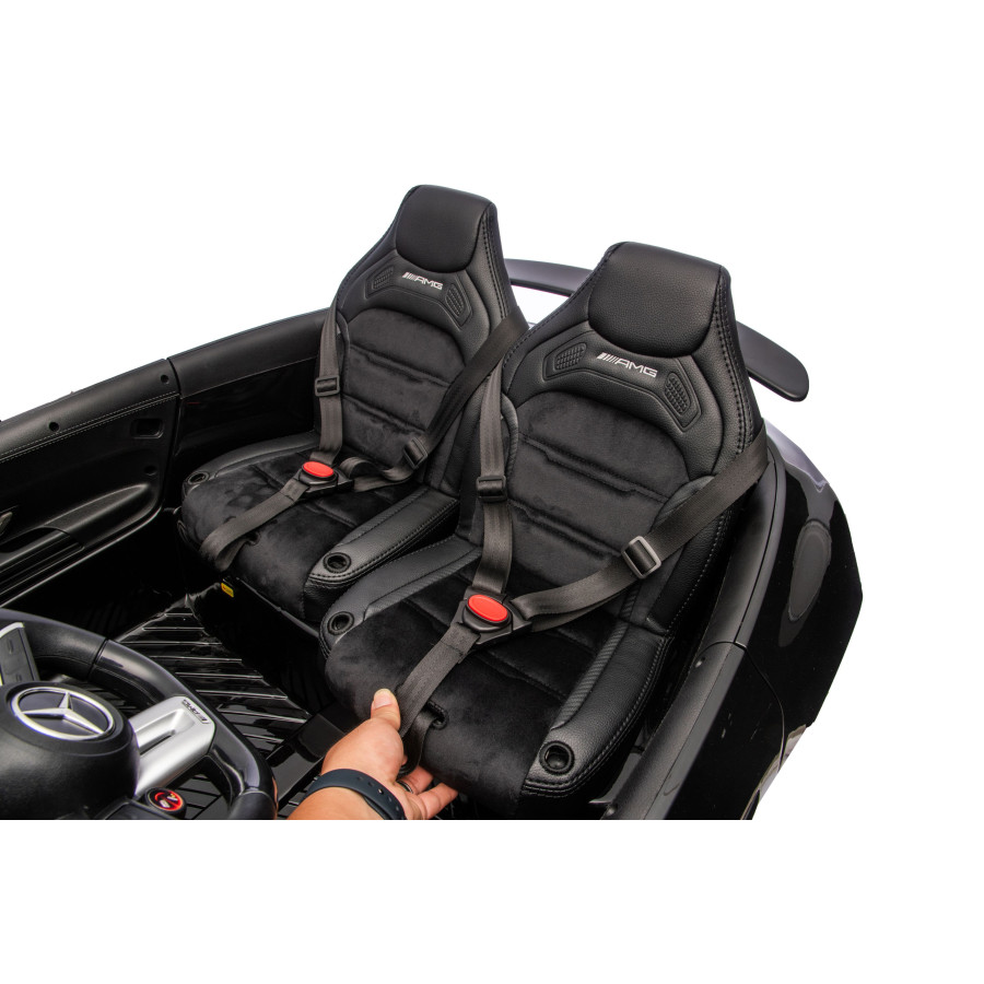 Auto na akumulator Mercedes GT63 XXL 24V 14Ah 4x200W dwuosobowy CZARNY lakierowany